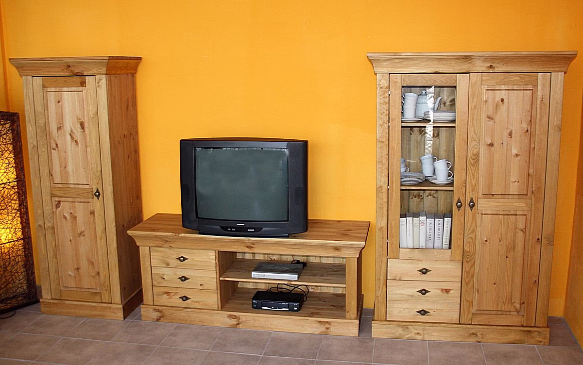 TV-schrank mit schubladen landhaus 143x59x45cm BERGEN Kiefer massiv gelaugt geölt Casademobila Goslar TV-schrank mit schubladen landhaus 143x59x45cm BERGEN Kiefer massiv gelaugt geölt Casademobila Goslar