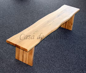 Massivholz Sitzbank mit Baumkante und Holzbeine ZINGST 160x45x40cm Wildeiche massiv natur geölt Casa de mobila Goslar Massivholz Sitzbank mit Baumkante und Holzbeine ZINGST 160x45x40cm Wildeiche massiv natur geölt Casa de mobila Goslar