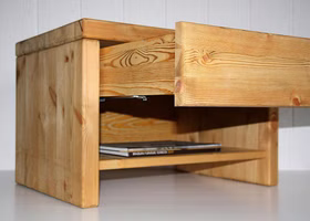 Massivholz Nachtschrank mit schublade und ablage 59x39x42cm EASY SLEEP Kiefernholz massiv gelaugt geölt Casa de mobila Goslar