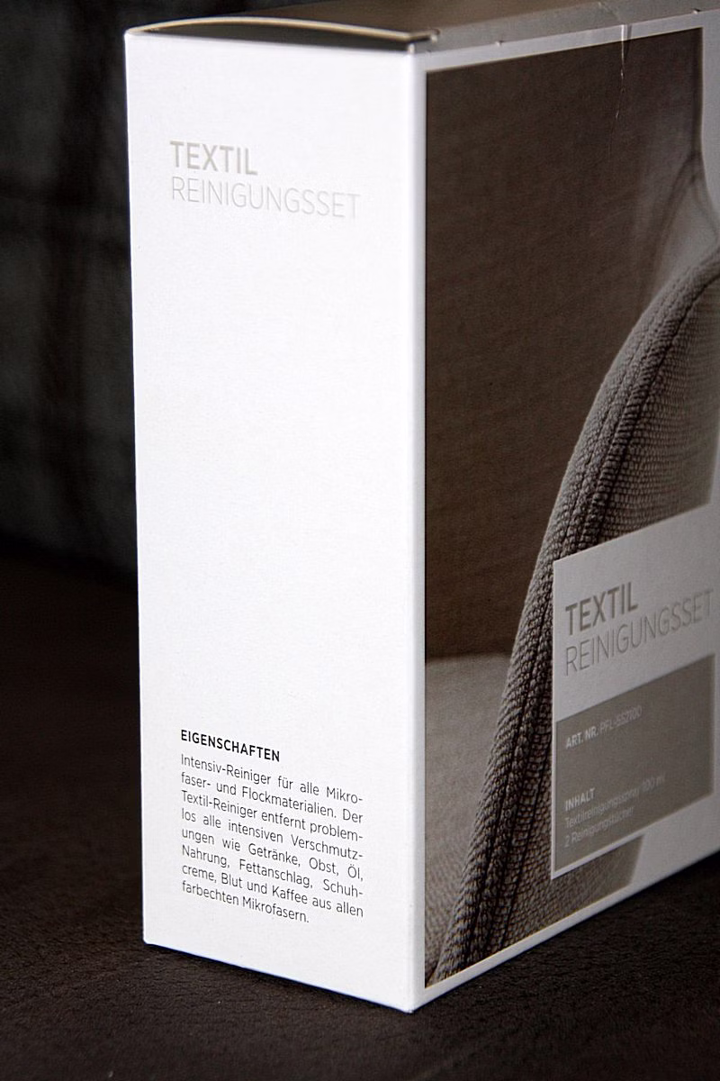 Textil-Reinigungsset mit Reinigungsspray und Tüchern Textil-Reinigungsset mit Reinigungsspray und Tüchern