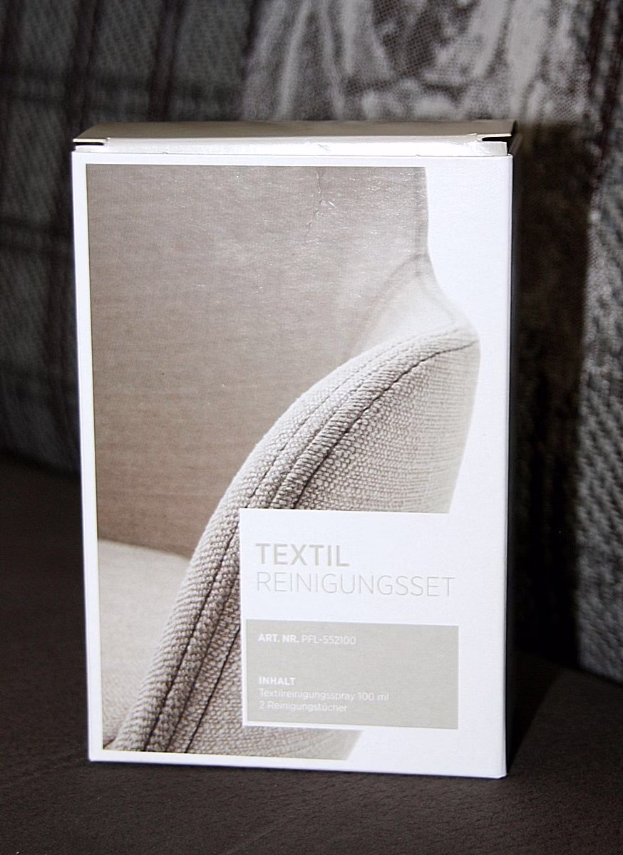Textil-Reinigungsset mit Reinigungsspray und Tüchern Textil-Reinigungsset mit Reinigungsspray und Tüchern