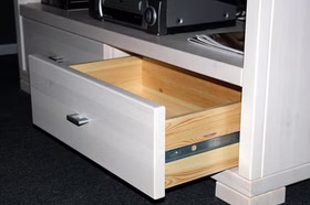 TV-Lowboard 160x51x43cm 2 Schubladen Kiefer massiv weiß lasiert TV-Lowboard 160x51x43cm 2 Schubladen Kiefer massiv weiß lasiert