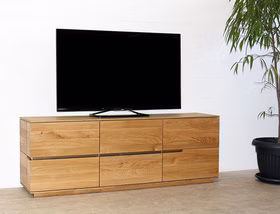 Fernsehkommode 2 Türen, 2 Schubladen ACERRO 181x64x42cm rustikale Asteiche massiv geölt Casa de mobila Goslar Fernsehkommode 2 Türen, 2 Schubladen ACERRO 181x64x42cm rustikale Asteiche massiv geölt Casa de mobila Goslar