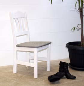 Küchenstuhl 44x92x45cm KRISTEL Kiefer massiv weiß, graufarben lackiert von Casa de mobila Goslar Küchenstuhl 44x92x45cm KRISTEL Kiefer massiv weiß, graufarben lackiert von Casa de mobila Goslar
