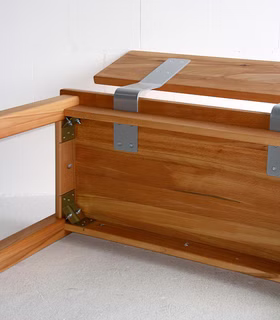 Sitzbank 120x83x53cm TREVA mit Holzlehne Massivholz Vollholz Bank mit Holzlehne TREVA 120x83x53cm Kernbuche natur geölt Wimmer Casa de Mobila