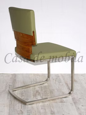 Schwingstuhl mit metallbeine nickel edelstahl gebürstet Leder gruen rustikale Asteiche natur geölt bei Casademobila Goslar Schwingstuhl mit metallbeine nickel edelstahl gebürstet Leder gruen rustikale Asteiche natur geölt bei Casademobila Goslar
