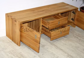 TV-Lowboard eckverbindungen Fingerzapfen gehrung 135x42x42cm CAMILLA Wildeiche massiv natur geölt Casademobila Goslar TV-Lowboard eckverbindungen Fingerzapfen gehrung 135x42x42cm CAMILLA Wildeiche massiv natur geölt Casademobila Goslar
