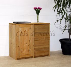 Kommode-4-schubladen-1-holztuer-kiefer-massiv-contra Massive kiefernholz-wäschekommode contra mit 4 schubladen und einer Hoztür, gelaugt und geölt, Maße 92x84x46 cm.