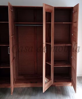 Siegelschrank nietrig innen TOLLY 4türig Kernbuche massiv geölt casademobila Goslar Siegelschrank nietrig innen TOLLY 4türig Kernbuche massiv geölt casademobila Goslar