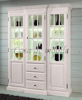 Vitrine 3tuerig Pinie massiv weiss gebuerstet 31 130 200 02 Vitrine 3tuerig Pinie massiv weiss gebuerstet 31 130 200 02