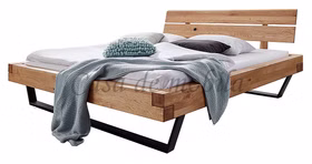 Massivholz Doppelbett 180x200 cm Wildeiche massiv natur geölt Metallkufen, 1055820301 von Casademobila aus Goslar Massivholz Doppelbett 180x200 cm Wildeiche massiv natur geölt Metallkufen, 1055820301 von Casademobila aus Goslar