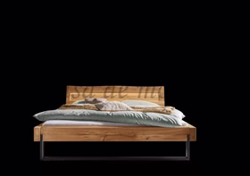 Unikat Holzbett WOODSTOCK Wildeiche massiv Metallbeine schwarz, Kopfteil mit Baumkante beleuchtet Casa de Mobila Goslar