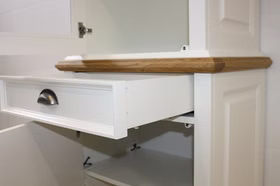 Vitrinenschrank 68x214x46cm OAKDALE Birke / MDF weiß / Wildeiche natur geölt Vitrine links 68x214x46cm OAKDALE Birke / MDF weiß / Wildeiche natur geölt von Casademobila Goslar