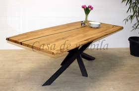 massivholz tisch wildeiche natur geölt mit schwarzer epoxidharz füllung und spinnengestell casademobila goslar massivholz tisch wildeiche natur geölt mit schwarzer epoxidharz füllung und spinnengestell casademobila goslar