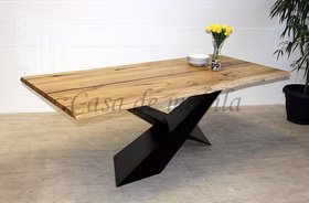 Massivholz Konferenztisch industrial 220x75x100cm Wildeiche massiv natur geölt Baumkante Epoxidharz transparent Design-Pyramiden-Fuß Casademobila Goslar Massivholz Konferenztisch industrial 220x75x100cm Wildeiche massiv natur geölt Baumkante Epoxidharz transparent Design-Pyramiden-Fuß Casademobila Goslar