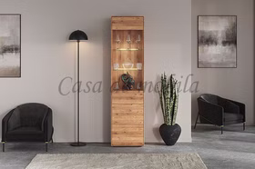 Schmale Vitrine 1türig 51x200x40cm Wildeiche rustikal massiv geölt abgerundete Kanten Casademobila Goslar