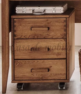 Massivholz kommode mit rollen und Schubladen MIDO 46x57x40cm Eiche massiv braun tabakfarben geölt Casademobila Goslar Massivholz kommode mit rollen und Schubladen MIDO 46x57x40cm Eiche massiv braun tabakfarben geölt Casademobila Goslar