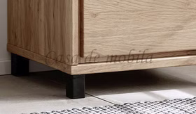 Details kommode 2-türig RÖDVIG 88x100x42cm Eichenholz natur geölt mit Metallfüßen schwarz Details kommode 2-türig RÖDVIG 88x100x42cm Wildeiche massiv natur geölt mit Metallfüßen schwarz Casa de mobila Goslar