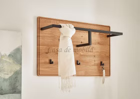 Hängegarderobe mit Metall Kleiderstange schwarz, runden Ecken GOSE 80x50x22cm eiche massiv geölt Hängegarderobe mit Metall Kleiderstange schwarz, runden Ecken GOSE 80x50x22cm Wildeiche massiv natur geölt Casa de mobila Goslar