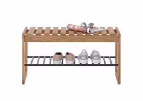 Lattenbank mit Schuhen Holzbank mit Latten-Sitzfläche