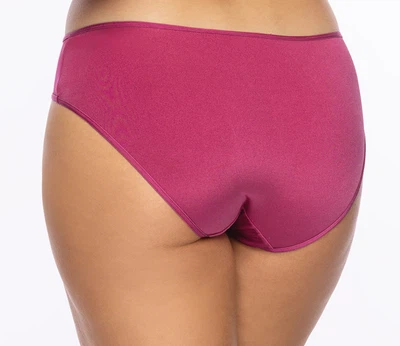 Rückansicht Slip in klassischer Form in Farbe Rot (Cerise)