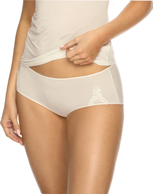 Vorderansicht Panty Carola in Farbe Weiß