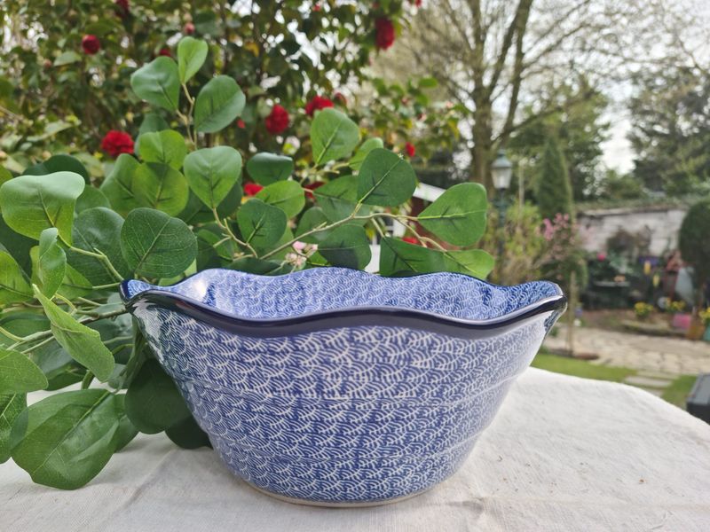 Große Servierschale aus Bunzlauer Keramik – 26 cm x 11 cm – 2,4 l – Ceramika Artystyczna – vielseitige Gourmet-Schale für Küche und Genuss- Waves