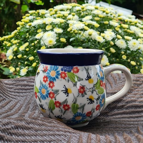 Bauernbecher / Kugelbecher 380 ml mit Henkel - 12,5 x 8,5 x 9,5 cm - 390 g – Bunzlauer Keramik – Ceramika Artystyczna – rustikal-eleganter Becher für Kaffee, Desserts & gehobene Küche - Unikat Teresa Liana