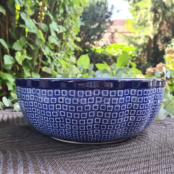 Große Schale mit leicht gewelltem Rand, 28 x 10 cm, 4,2 Liter – Bunzlauer Keramik – Ceramika Artystyczna – Salatschüssel, Obstschale, Servierschale, Teigschüssel - Blue Diamond