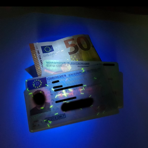 UL10UV 365nm UV-Licht LED Cliplampe für Polizei und Behörden NEXTORCH UL10UV - LED- Cliplampe Weißlicht + UV Licht 365nm zur Dokumentenkontrolle für Kappen, Molle, Rucksäcke, Koppel, Gürtel, 40 Lumen weißlicht
