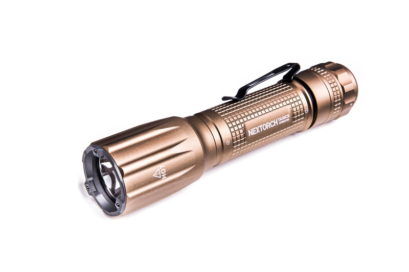 NEXTORCH TA30CS OPERATOR SAND Taktische LED Taschenlampe, 1600 Lumen, Kopf mit Nano- Keramik Glasbrecher, Stroboskopfunktion, inkl. farbgleicher FR-1 Führungshilfe NEXTORCH TA30CS OPERATOR SAND Taktische LED Taschenlampe, 1600 Lumen, Kopf mit Nano- Keramik Glasbrecher, Stroboskopfunktion, inkl. farbgleicher FR-1 Führungshilfe