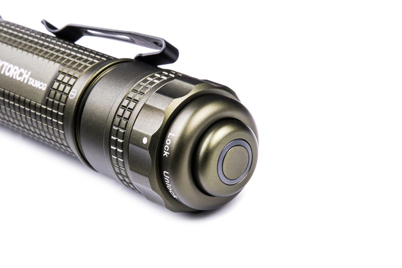 NEXTORCH TA30CG - K.I.S.S. - GRÜN - Taktische LED Taschenlampe, 1600 Lumen, Kopf mit Nano- Keramik Glasbrecher, inkl. gleichfarbiger FR-1 Führungshilfe NEXTORCH TA30CG - K.I.S.S. - GRÜN - Taktische LED Taschenlampe, 1600 Lumen, Kopf mit Nano- Keramik Glasbrecher, inkl. gleichfarbiger FR-1 Führungshilfe