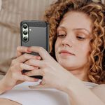 H205SA189A-TPU-Huelle-fuer-Samsung-Galaxy-S24-FE-Carbon-Fiber-Skin-Brushed-Schutzcover-Case_6.jpg