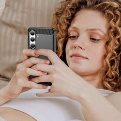 H205SA196A-TPU-Huelle-fuer-Samsung-Galaxy-S25-Carbon-Fiber-Skin-Brushed-Schutzcover-Soft-Case_7.jpg H205SA196A-TPU-Huelle-fuer-Samsung-Galaxy-S25-Carbon-Fiber-Skin-Brushed-Schutzcover-Soft-Case_7.jpg