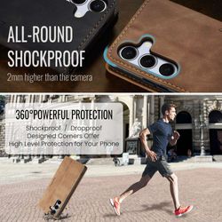 H130SA394A-CASEME-Handy-Tasche-fuer-Samsung-Galaxy-S25-FE-Wallet-013-Series-Huelle-Klapp-Etui_35.jpg CASEME 013 Series Hülle wird der Kameraschutz und Fallschutz angezeigt, ein Jogger im Hintergrund in Braun für Galaxy S25 FE