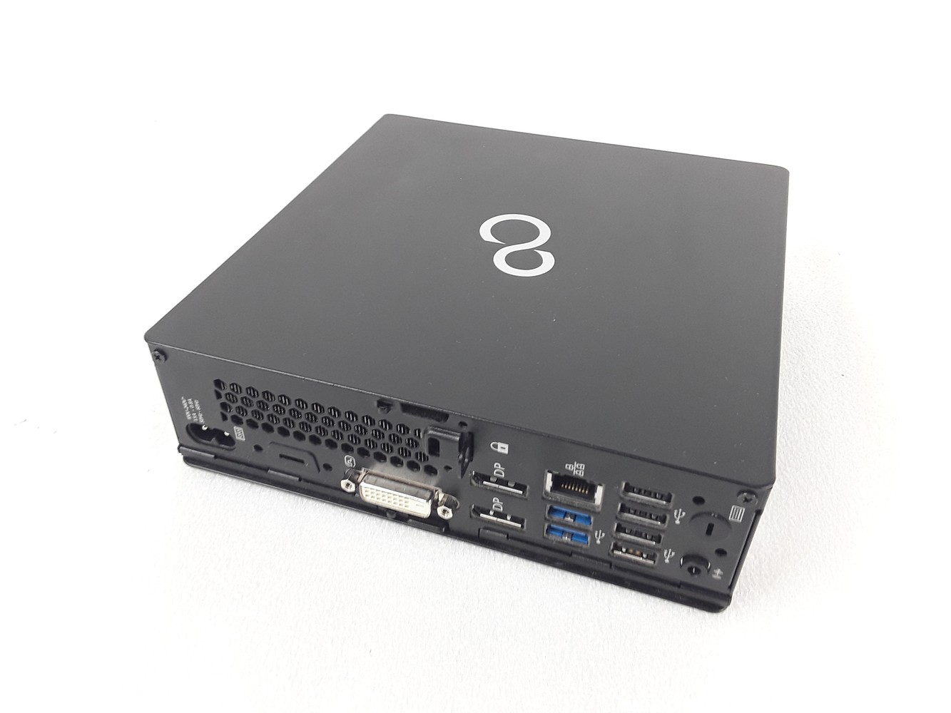 Fujitsu Esprimo Q558 USFF Mini-PC i5-8400 2.8GHz 8GB RAM 256GB SSD
