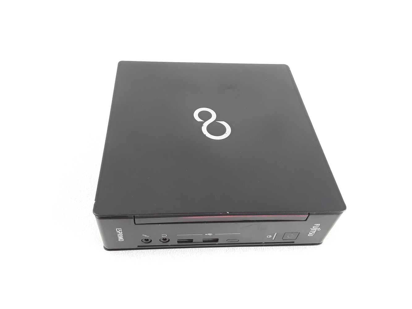 Fujitsu Esprimo Q558 i3-9100T 8GB RAM 256GB SSD Windows 11 Pro