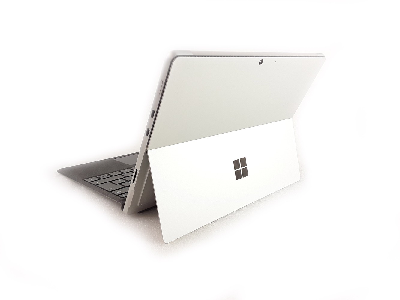 Microsoft Surface Pro 8 (1983) Bundle 13