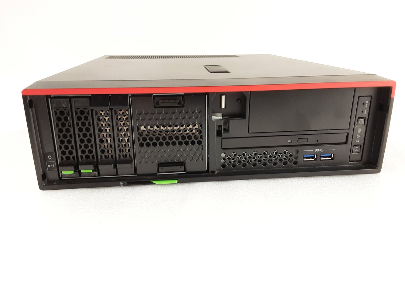 Fujitsu Primergy TX1320 M4 Intel Xeon E-2234 4C/8T 32GB DDR4 256