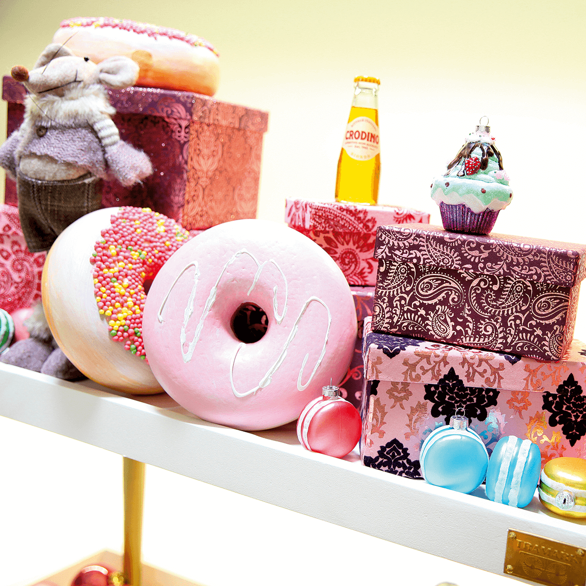 Donut décoratif avec perles en sucre 20 cm Ø multicolore - 8