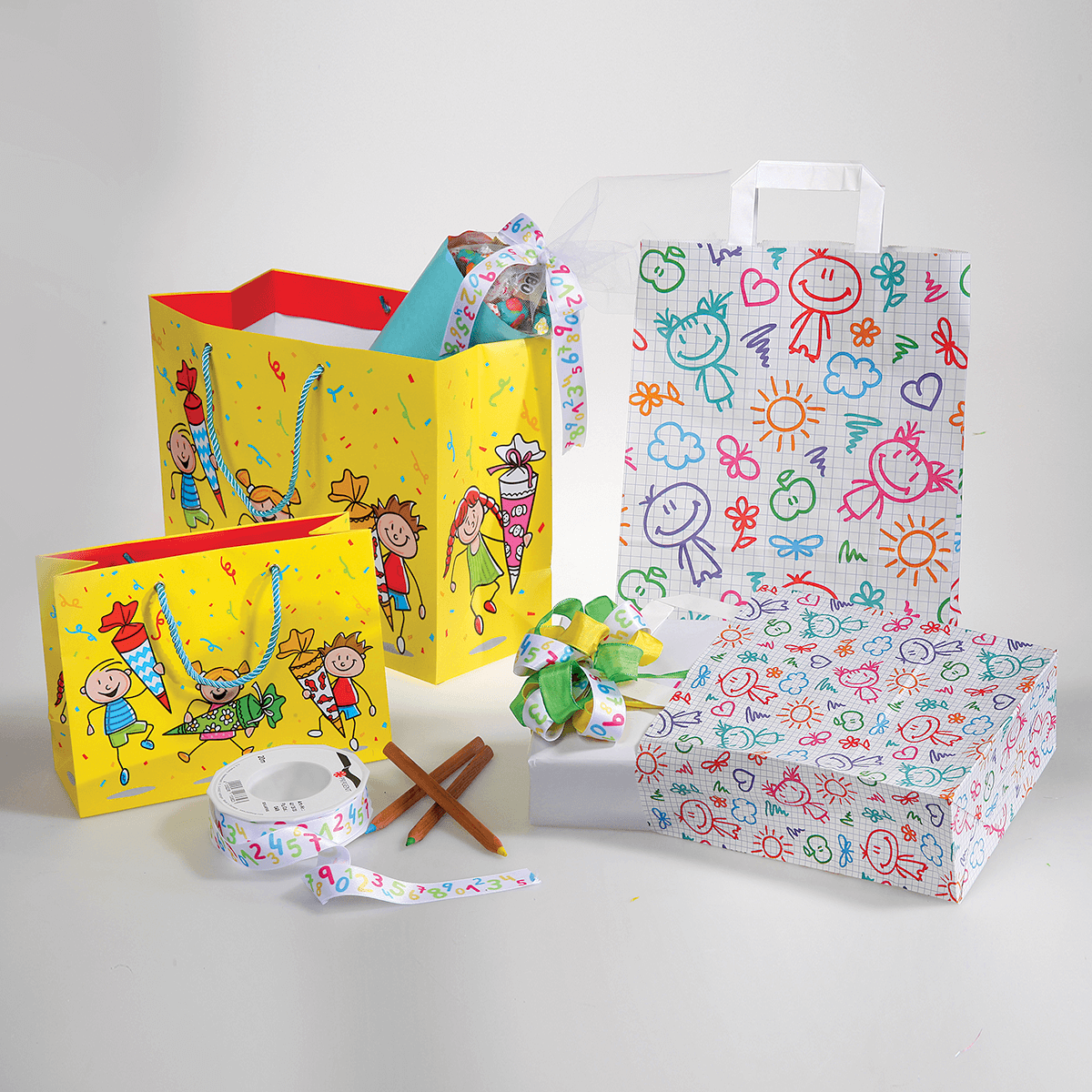 Bolsa de papel "Feliz", 18 x 22 x 8 cm - 1