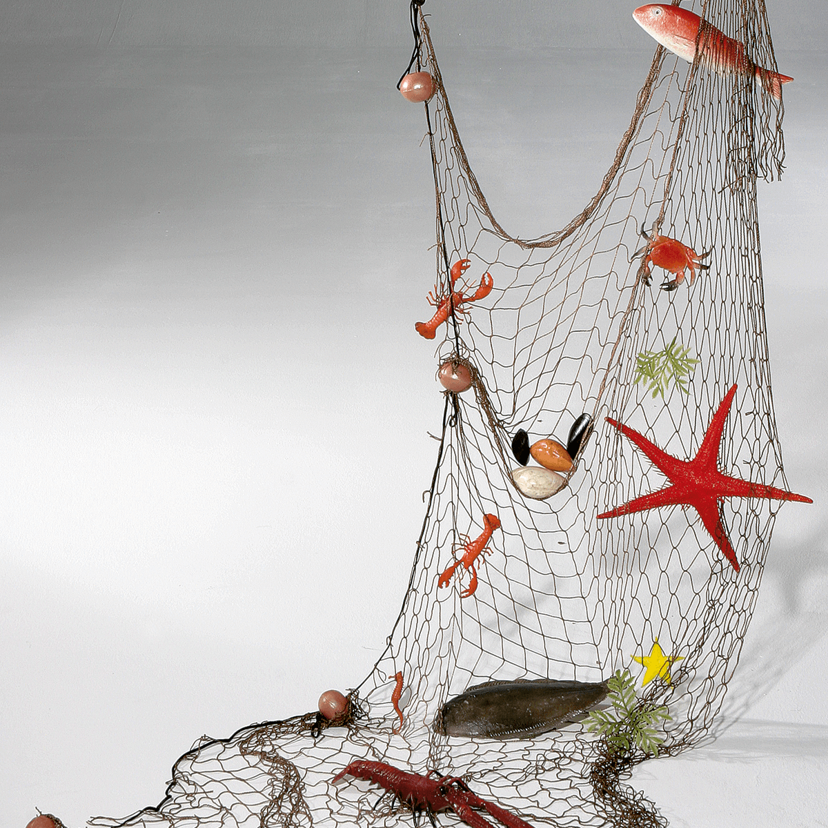 Maritime fishing net with sea animals - 6