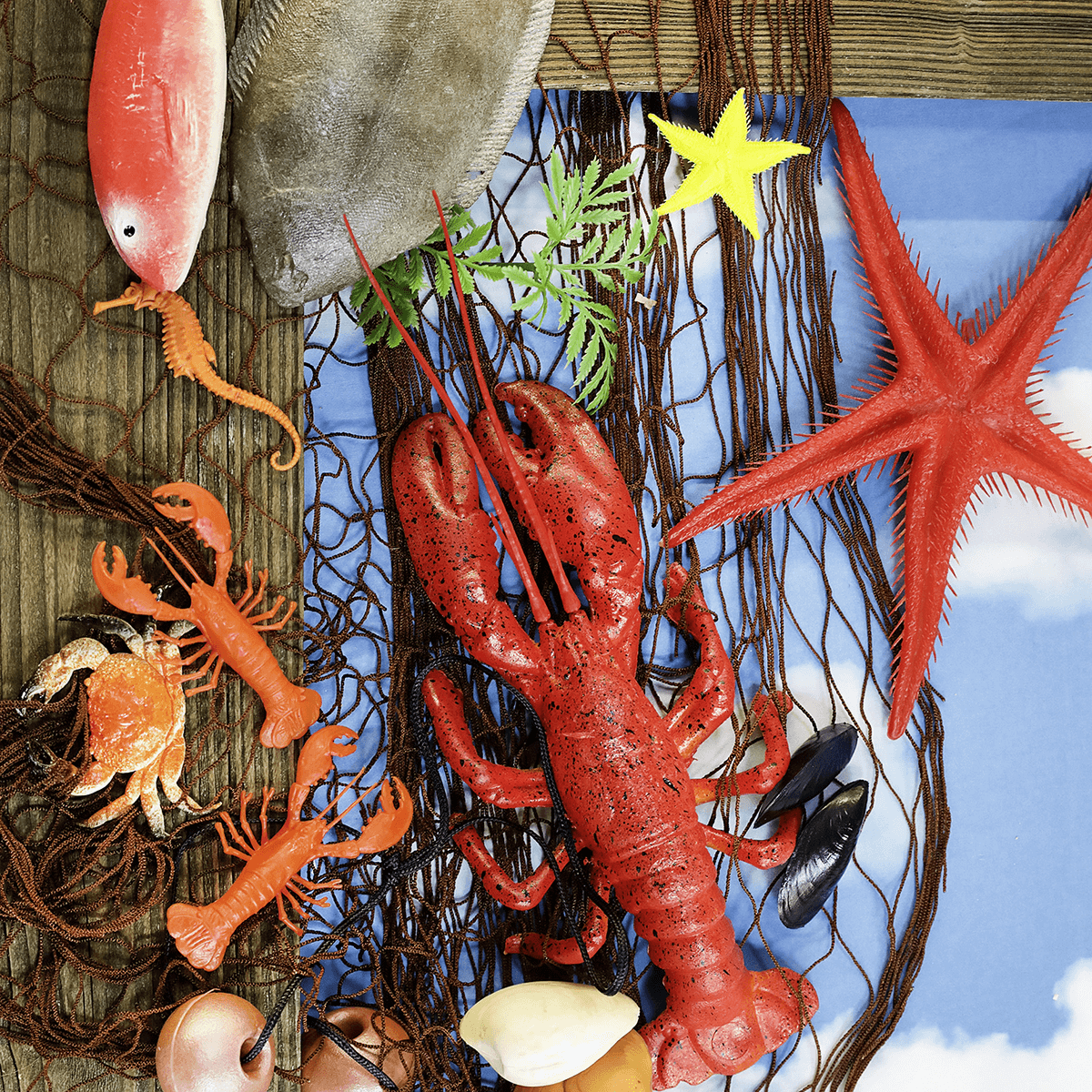 Maritime fishing net with sea animals - 4