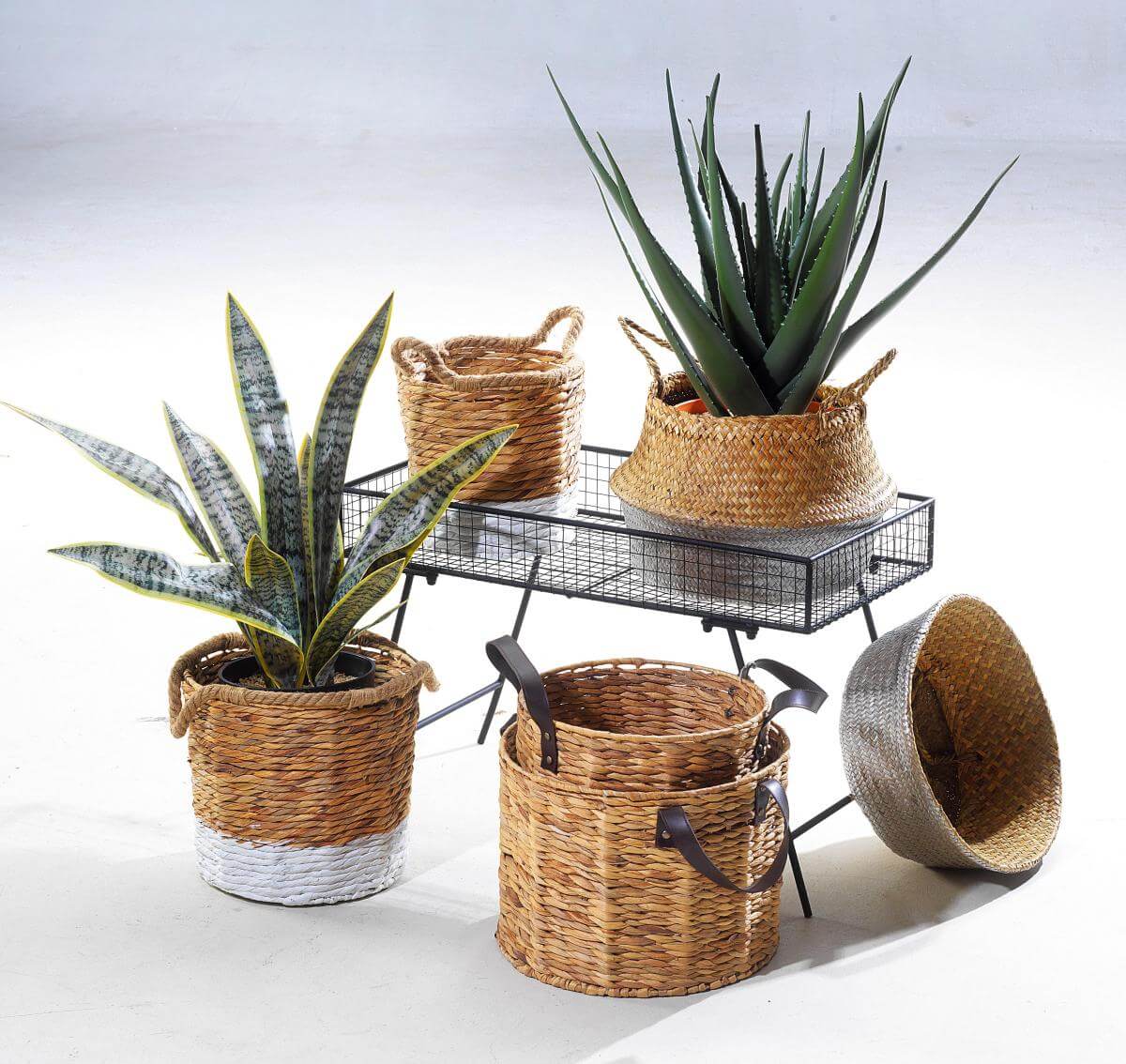 Basket stand made of metal - 1