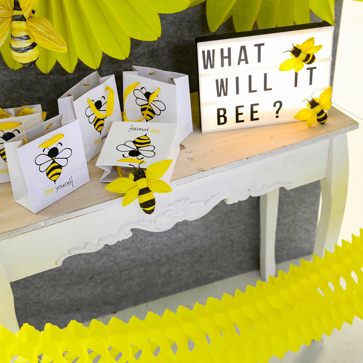 Decorative bees 10-14 cm, 5 pcs - 8