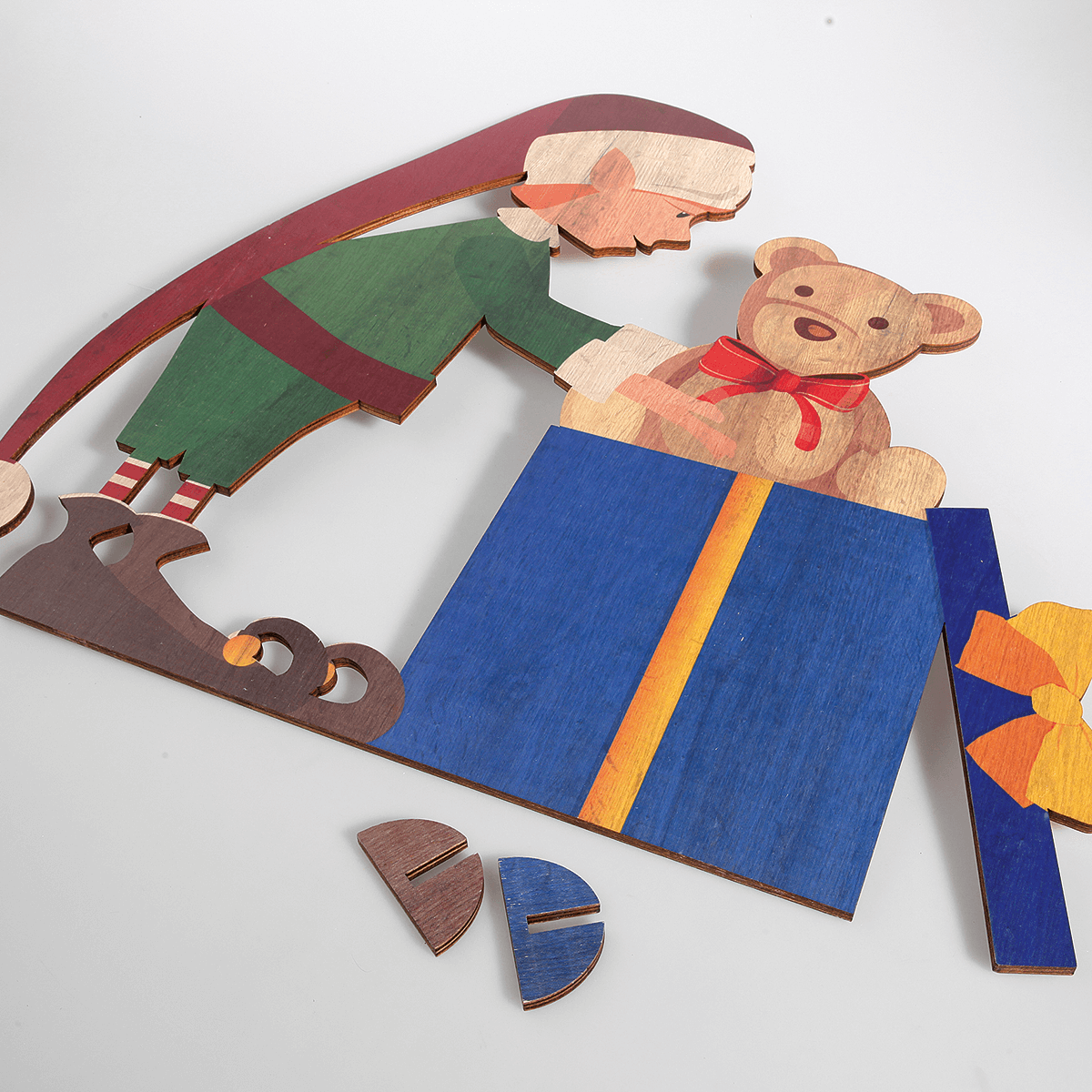 Wooden display Christmas elf 88 x 73 cm - 4