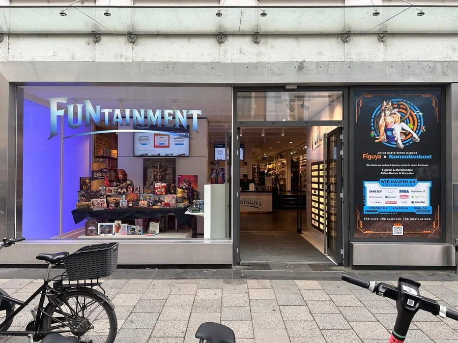 Figuya × Konsolenkost × Funtainment München – Ladenfront
