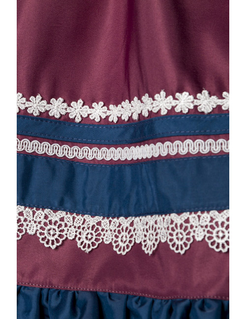 DIRNDLINE - Blaues Premium Dirndl mit dunkelroten Akzenten DIRNDLINE - Blaues Premium Dirndl mit dunkelroten Akzenten – Produktbild 3
