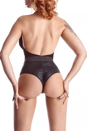 Cash Baby Collection - Body aus feinstem Mesh und Wetlook mit elegantem Dekolleté und Goldapplikationen Cash Baby Collection - Body aus feinstem Mesh und Wetlook mit elegantem Dekolleté und Goldapplikationen