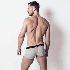 André
